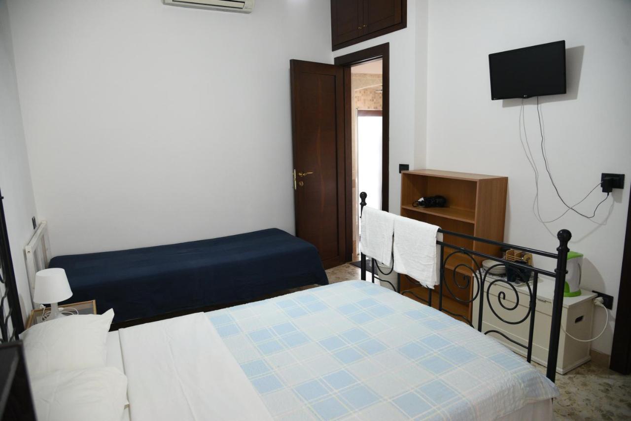 Corte Trecantaia 11 Holiday Hotel Бари Екстериор снимка