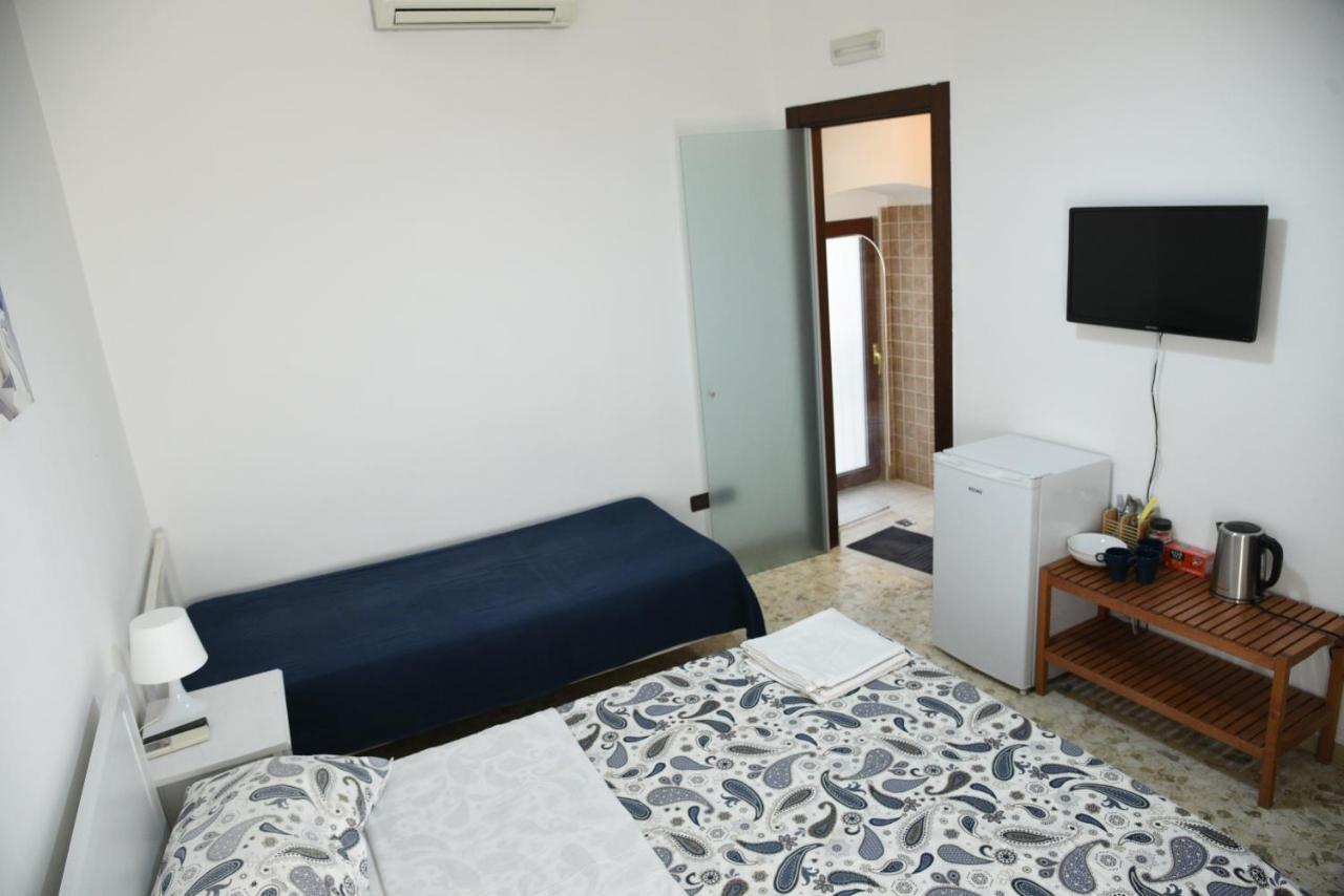 Corte Trecantaia 11 Holiday Hotel Бари Екстериор снимка