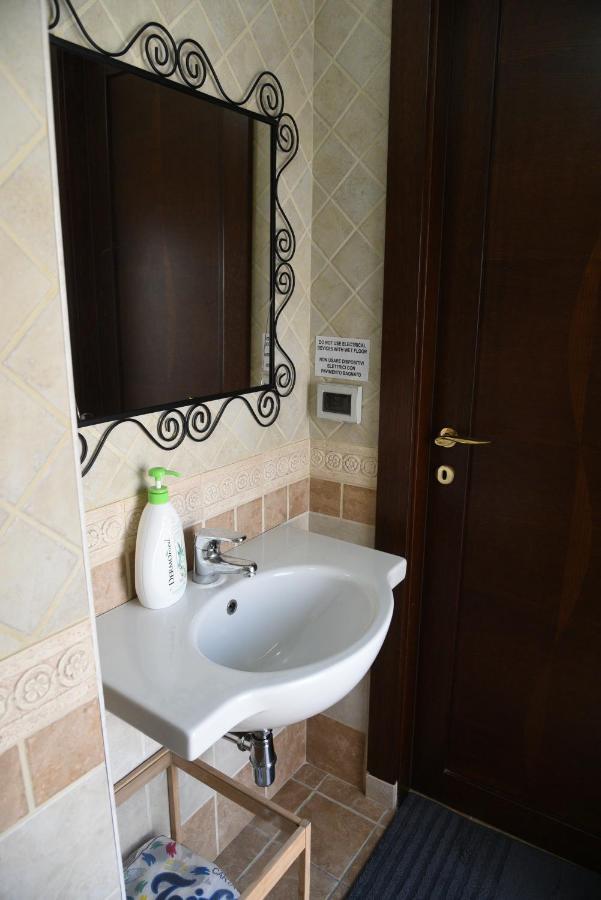 Corte Trecantaia 11 Holiday Hotel Бари Екстериор снимка
