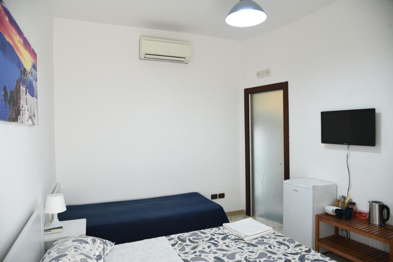Corte Trecantaia 11 Holiday Hotel Бари Екстериор снимка